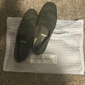 Women’s flats camo, size 7 never worn